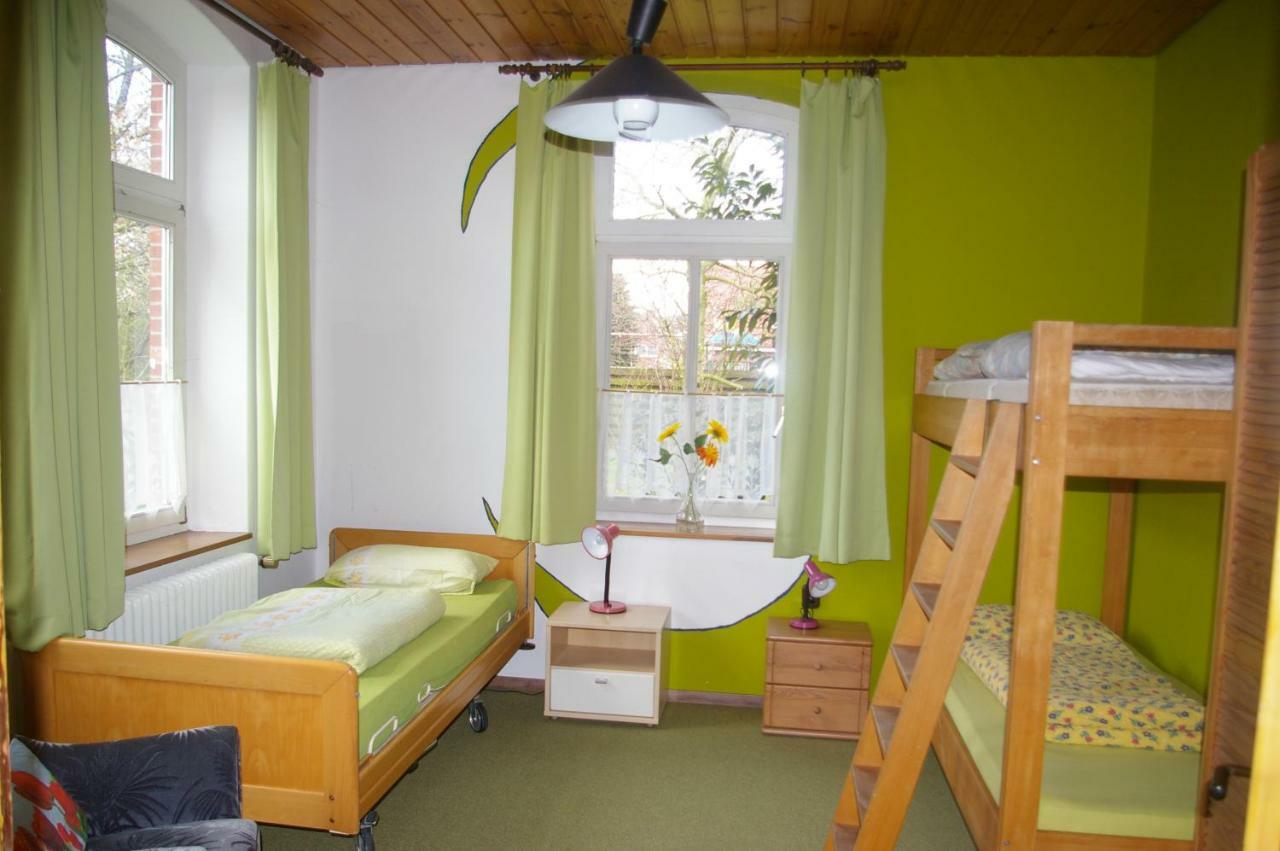 Das Haus Mit Der Roten Telefonzelle 아펜 외부 사진